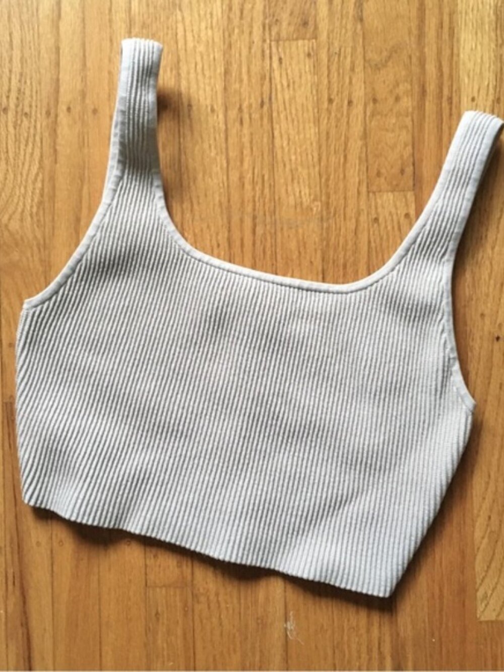 Babaton contour crop top M matte pearl